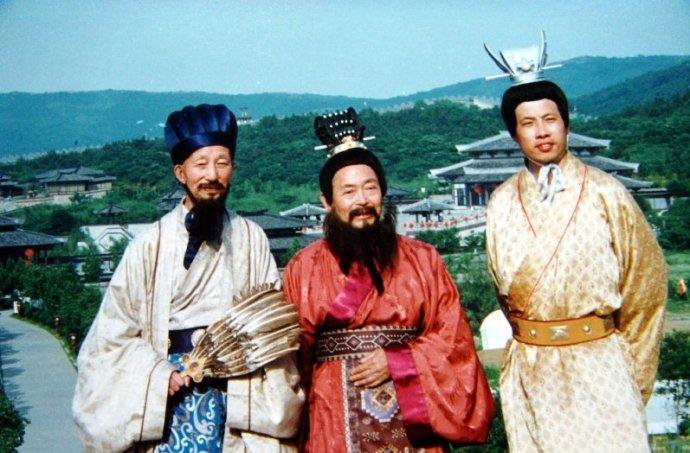 三国名人的后代如今发展如何刘备后人卖草鞋孙权后人当了总统