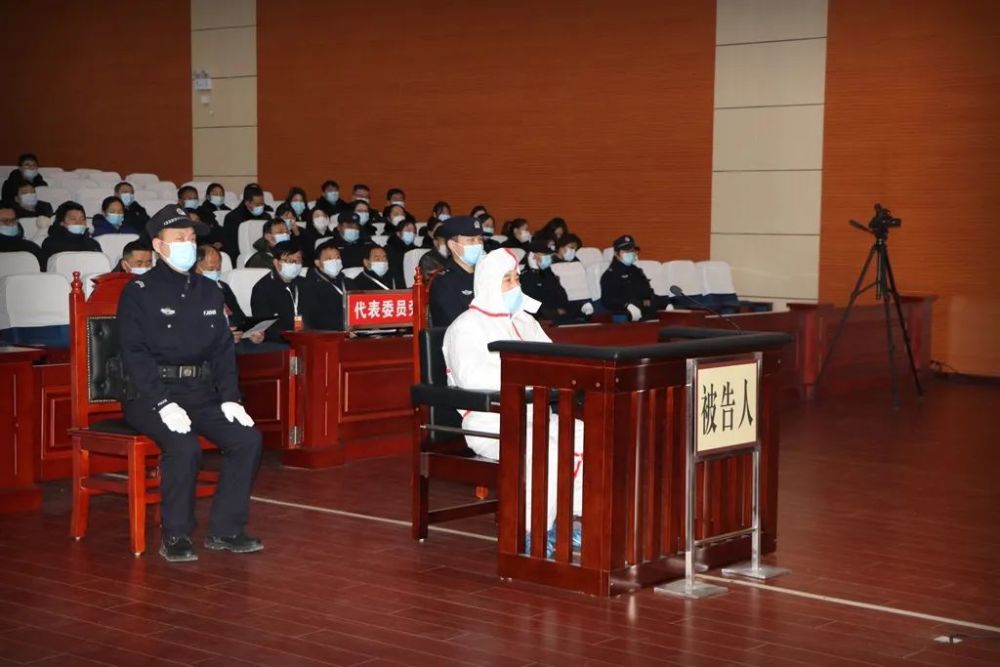 请芜湖市公安局弋江分局原副局长江世贵出面找内蒙古警方打探案情,后