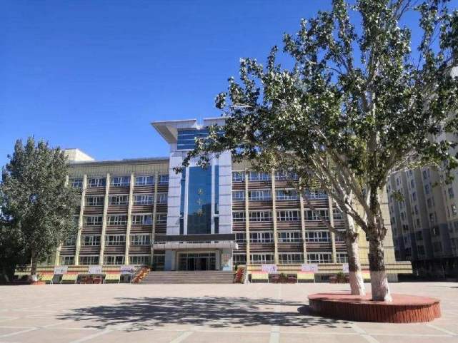 乌鲁木齐最好中学排行榜来了,家里有学生的赶快收藏吧