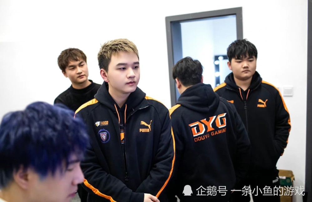 深圳dyg主教练指尖离职dyg队危战神健归