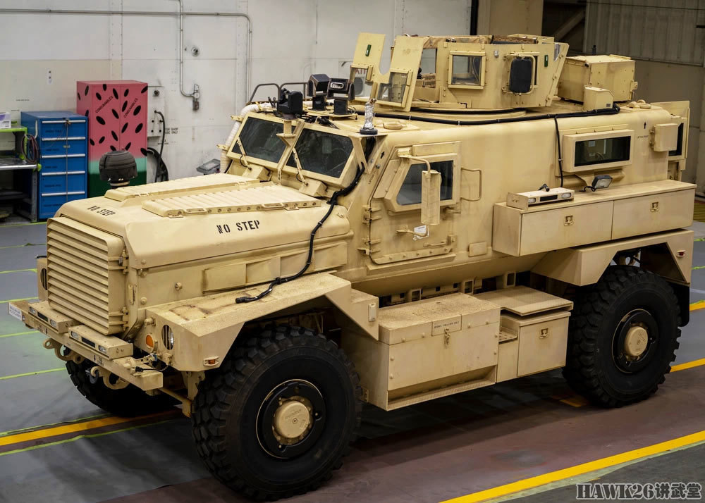 美军美洲狮防地雷反伏击车的下岗再就业成为警察的重型装备