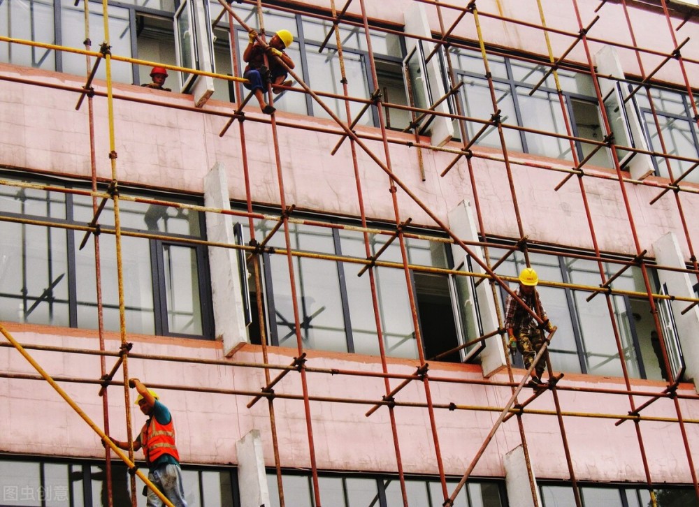 如外粉刷需要上吊籃,架子工需要涉及高空作業的,危險性大技術要求高