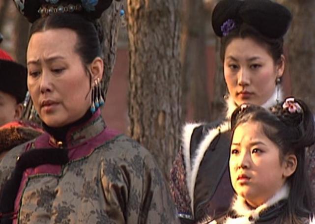 苏麻喇姑一介宫女做过康熙的老师活了93岁去世后皇室震动
