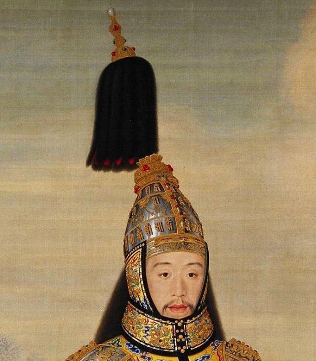 乾隆皇帝半身冬装像?的画,这幅画中的人和陈道明长相十分相似.
