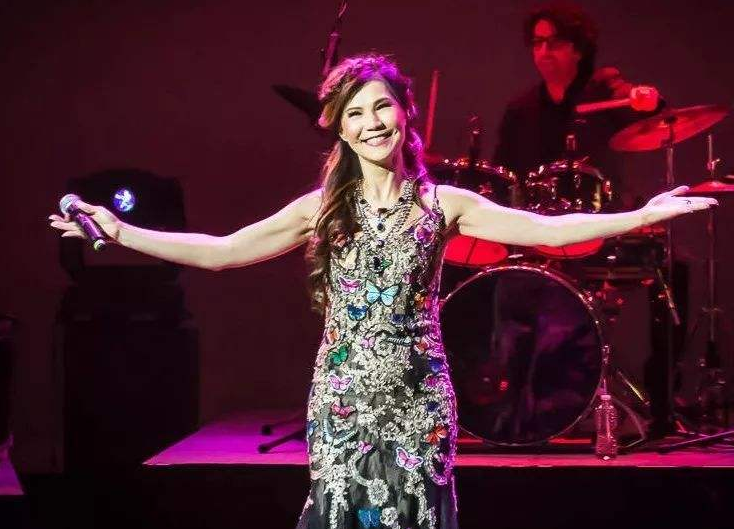 经典的旋律 雷安娜《旧梦不须记》唱出岁月沧桑柔情_腾讯新闻