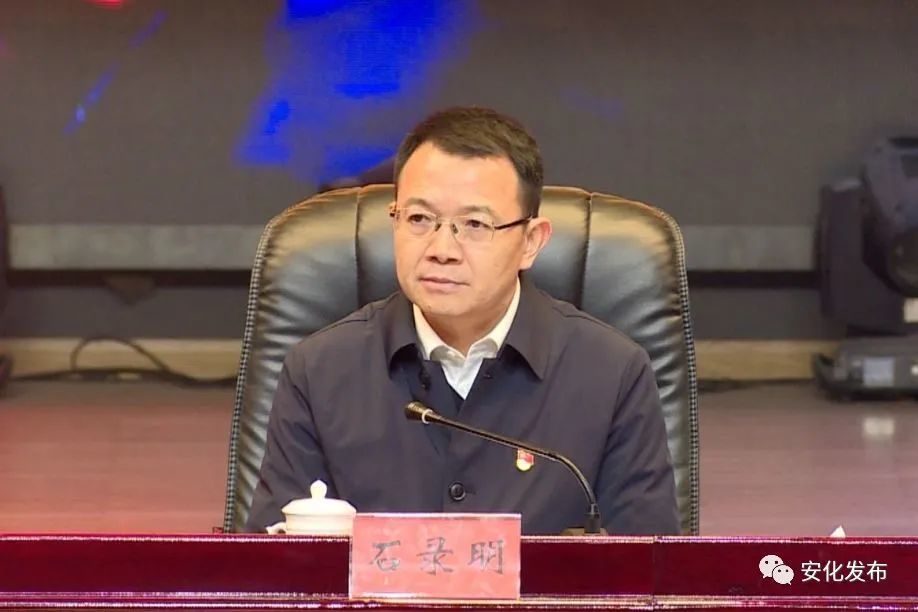 张先旺指出,党管武装是由党中央,中央军委授予各级党委的重要职责和