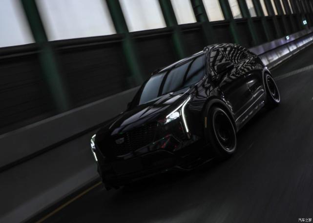 一眼入魂黑武士风凯迪拉克xt4比gla帅多了