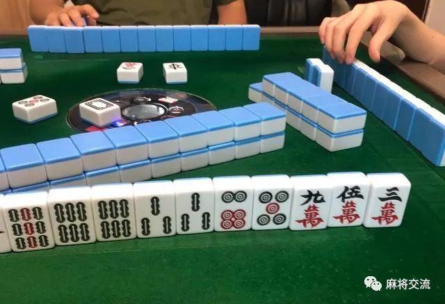打麻将经常输麻将老师傅分享打麻将4个技巧想赢就记好了