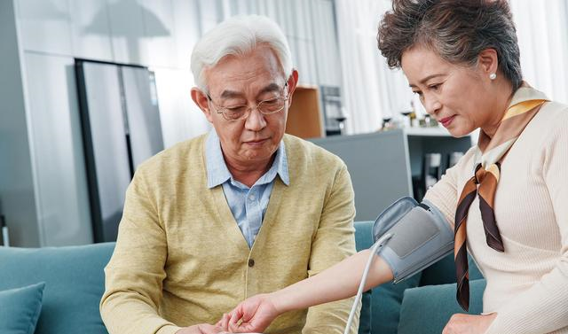 老年人高血压更危险这3个特点多留意观察