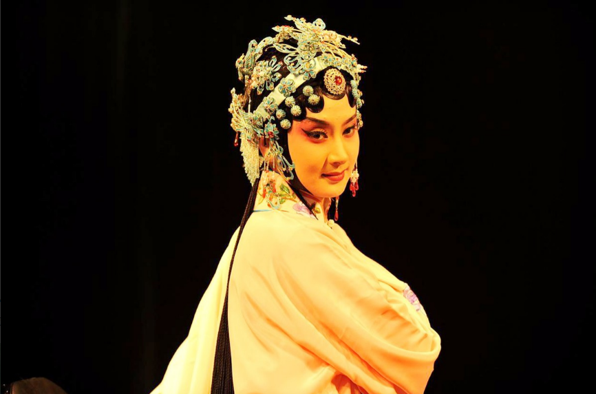 董勇的妻子郑佳艳感谢嫂子逼他来相亲才有我们幸福的一家三口