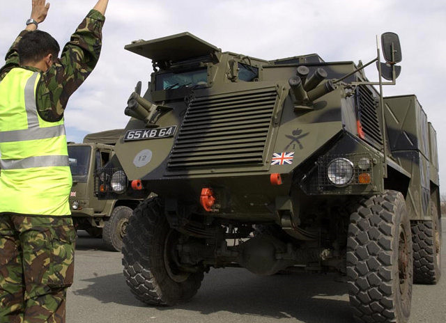英国的战场出租车,"撒克逊人"轻型装甲运兵车_腾讯新闻