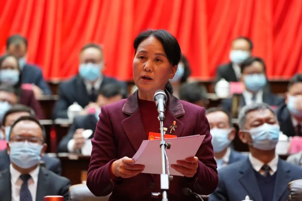 州十五届人大一次会议胜利闭幕