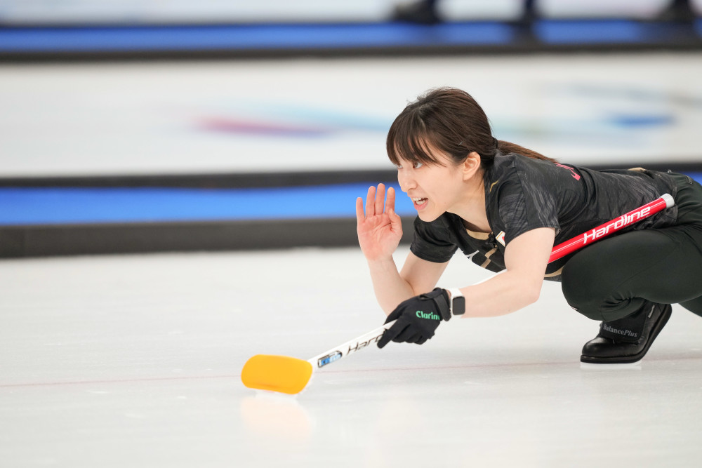 北京冬奥会冰壶女子半决赛日本队胜瑞士队晋级决赛2