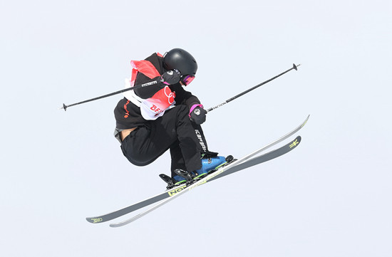 視覺中國供圖2月12日,中國選手趙丹在北京冬奧會女子鋼架雪車的比賽