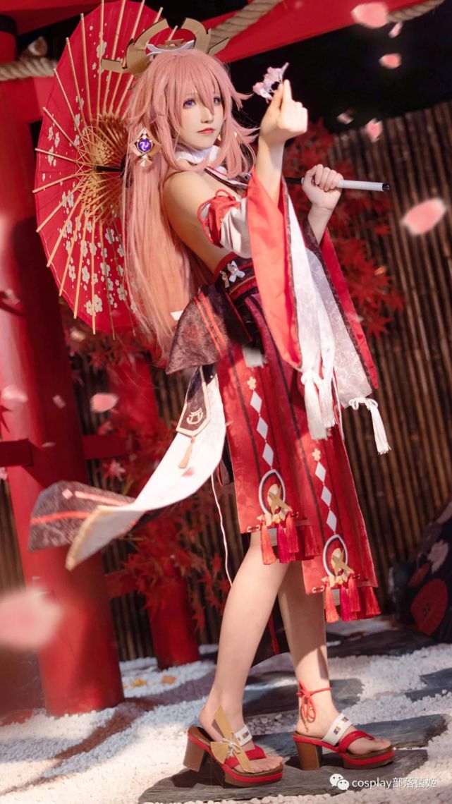 cos:原神狐狸小姐八重神子cos正片@衣衣