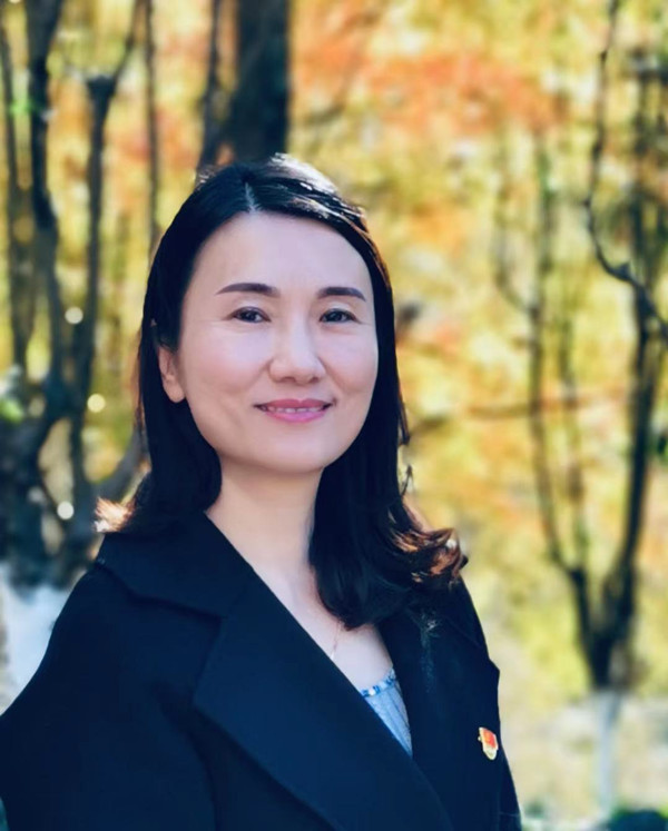 原创魏红努力培养新时代卓越新闻传播人才