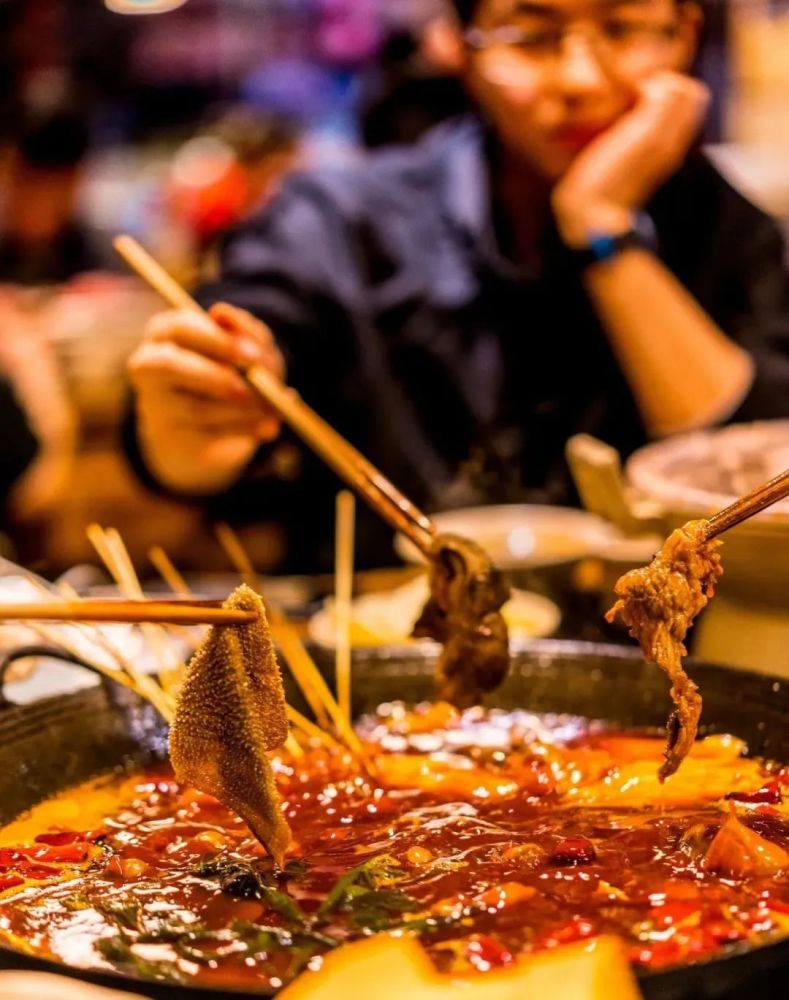 吃香的喝辣的意思『吃香的喝辣的是成语吗』