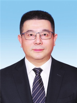 李云简历李云,1973年2月生,曾任成都市都江堰市委