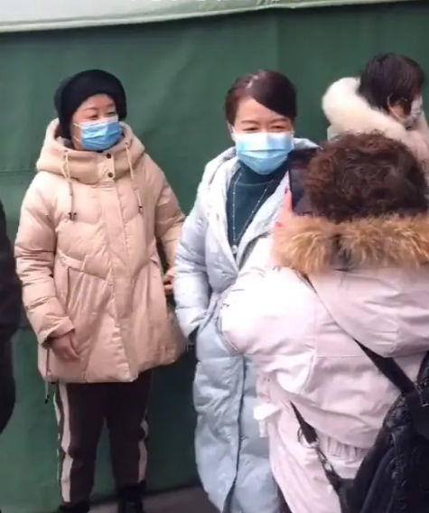 许妈姚爸到开封开会许舅舅状态令人泪目杜妈被喊话进笼子