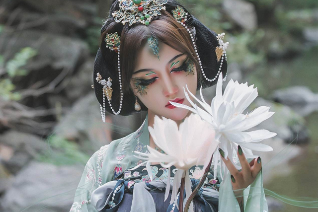 行走九万公里,欠债17万只为还原经典巨作《山海经》|山海经|嘉玲|古风