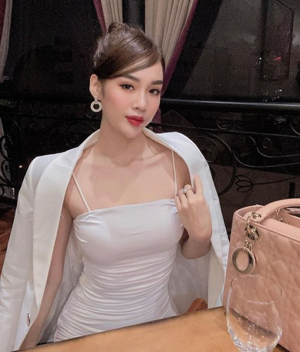 谈及自己的感情问题,ng69c mai表示,大家都觉得我恋爱经验丰富,但