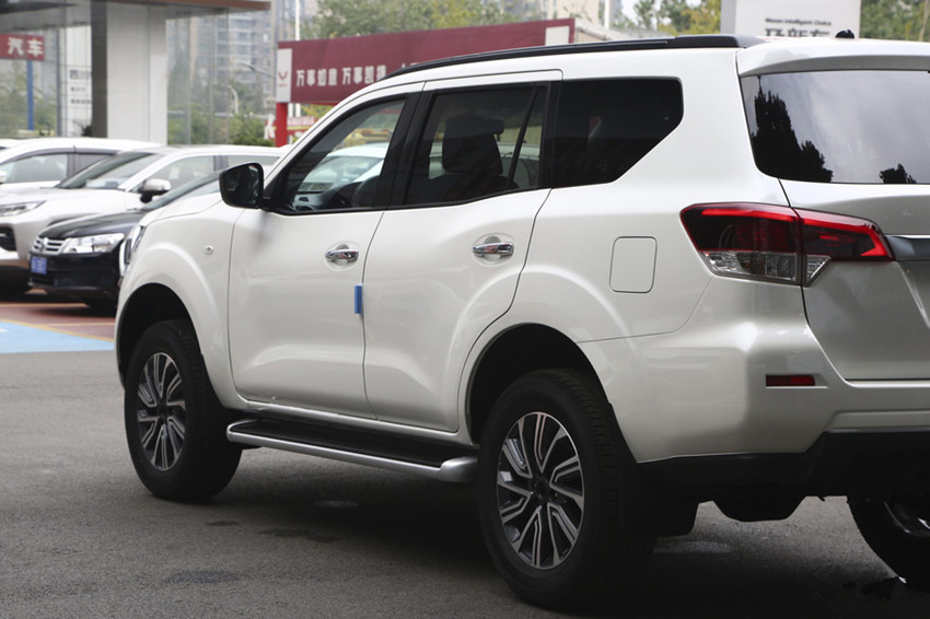 最憋屈的日系硬汉 上市要抢汉兰达饭碗 如今跌至16万没人要 沦为笑柄 天天看点