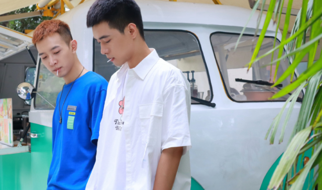 在社交媒体上宣布,最近,一对知名同志夫夫刘明达和班兆博