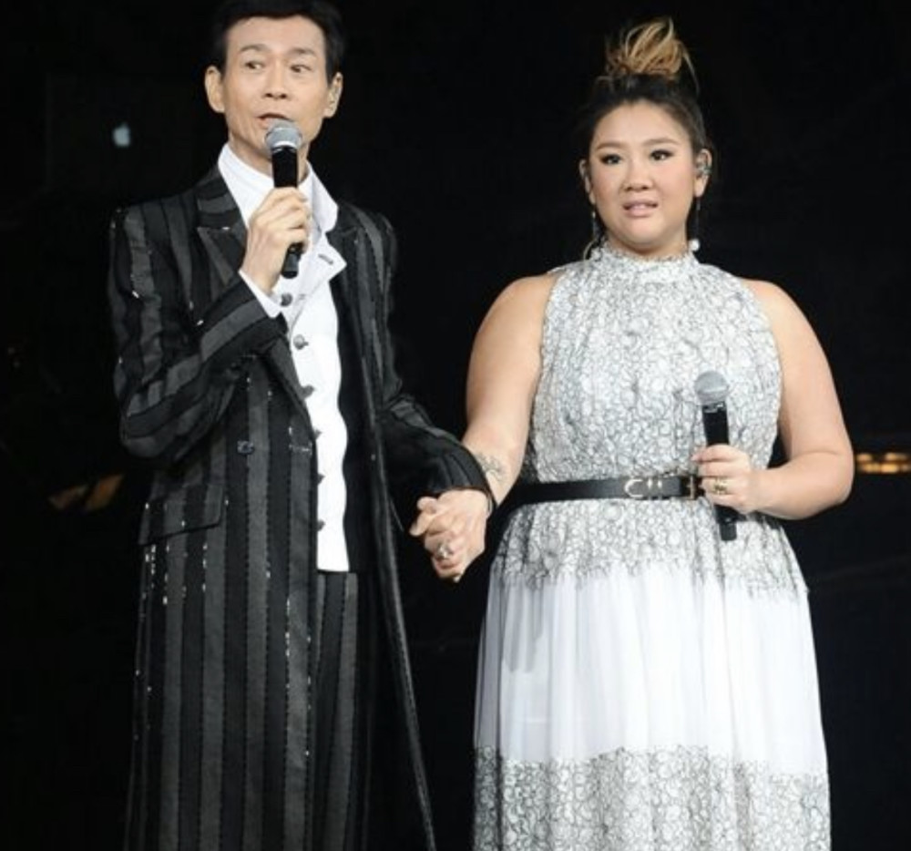 沈殿霞去世14周年郑欣宜发长文悼念亡母晒合照母女情深引泪目