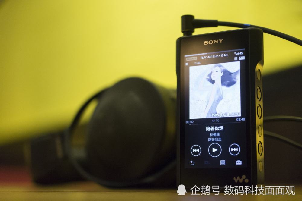 世界蓝牙耳机排行榜_小米力压三星!全球真无线耳机销量排名出炉:苹果还是第一