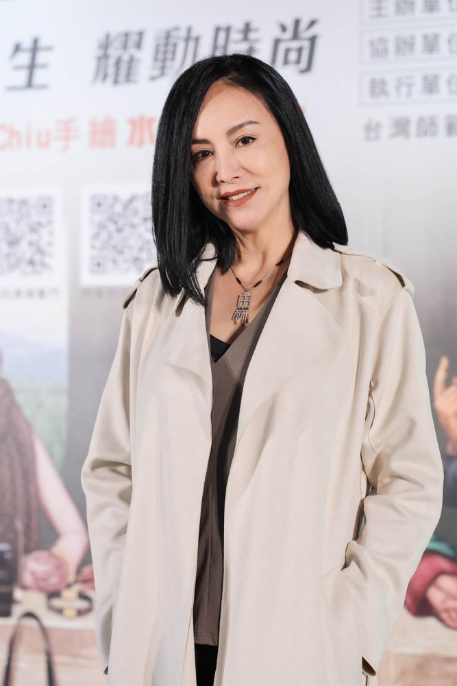 金钟视后田丽曝近况两段婚姻失败后单身一人或来内地直播卖货