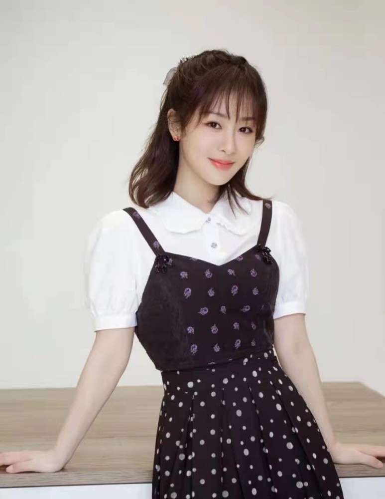 发型可以提高颜值,瞧杨紫扎起马尾辫,可爱甜美像邻家妹妹插图6