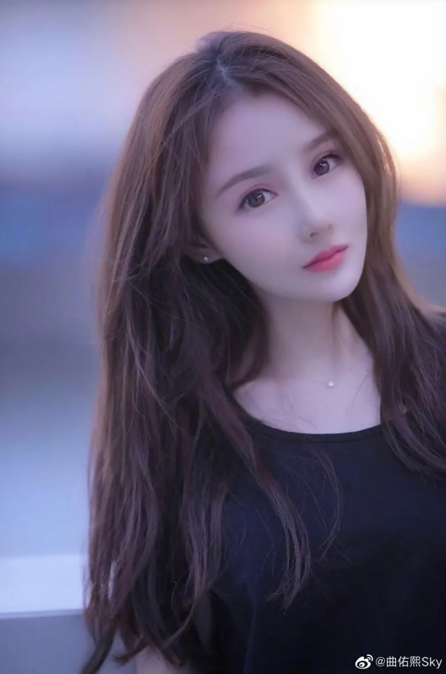 曲佑熙毕业于北京舞蹈学院97年狮子座来自朝阳身高163