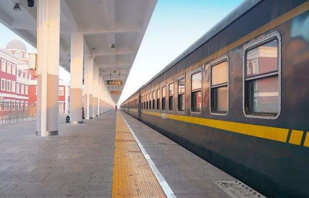 青藏集团公司加开临时旅客列车