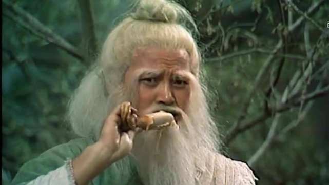 吃遍天下美味佳肴的洪七公为什么偏爱吃鸡屁股