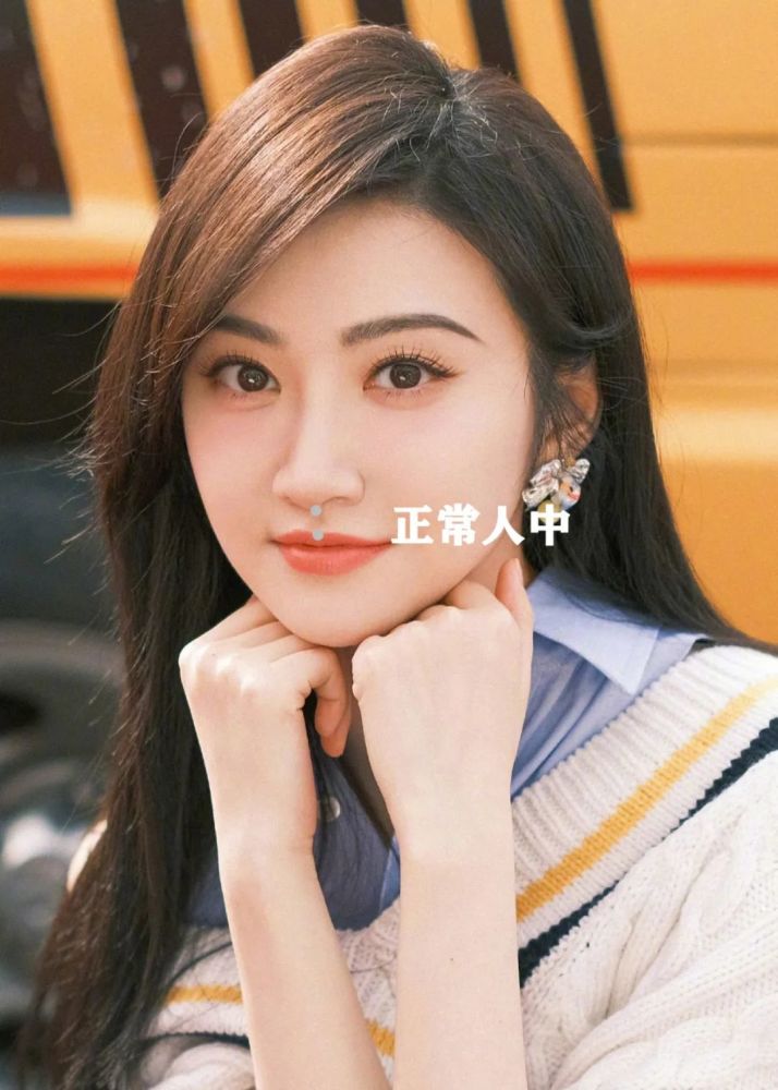 面中长,人中长的女生,怎样化妆不显老?插图20