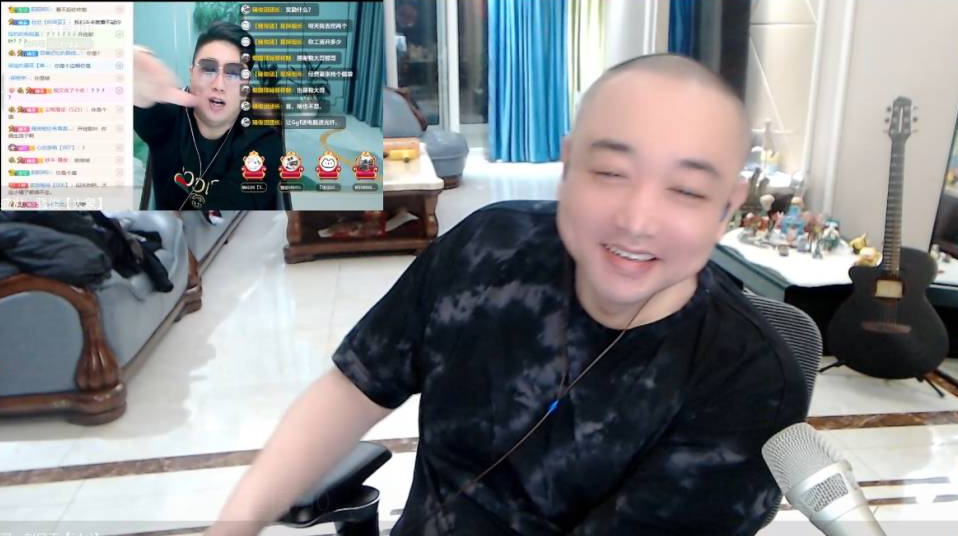 骚俊连麦赵日天询问情况,赵日天表示如今自己留在虎牙已无太大作用,也