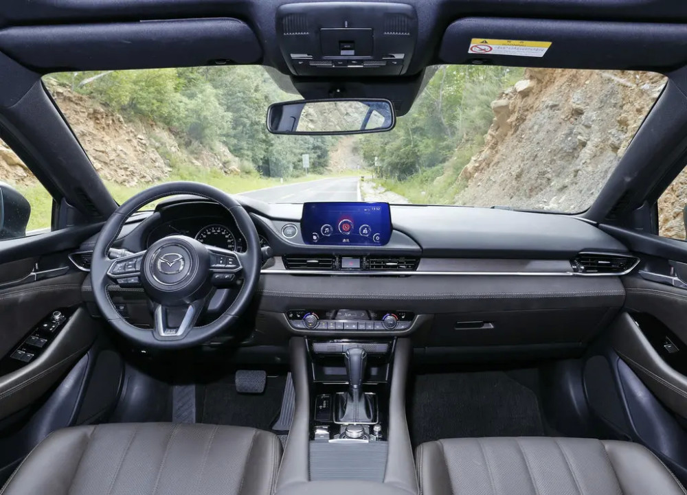 2022款"弯道王"马自达6来了,后驱 6缸引擎,谁还看宝马3了插图4