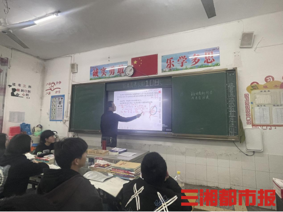 "严管提质铸辉煌,探秘益阳高平中学督评机制