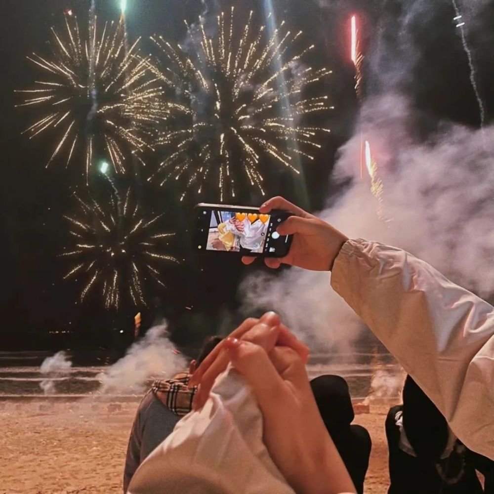 配图不是所有的感情都能让人奋不顾身