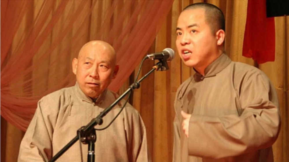 连续2次登上央视元宵晚会离开德云社12年的李菁为何越混越好