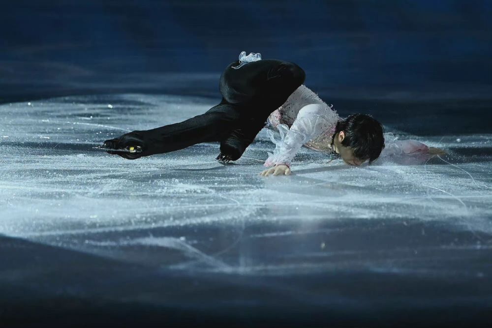 羽生結弦在此次表演所選的表演節目是《春天,來吧》.