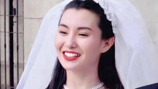 或是《警察故事》里纯真的阿美,或是《新龙门客栈》里妖娆不羁的