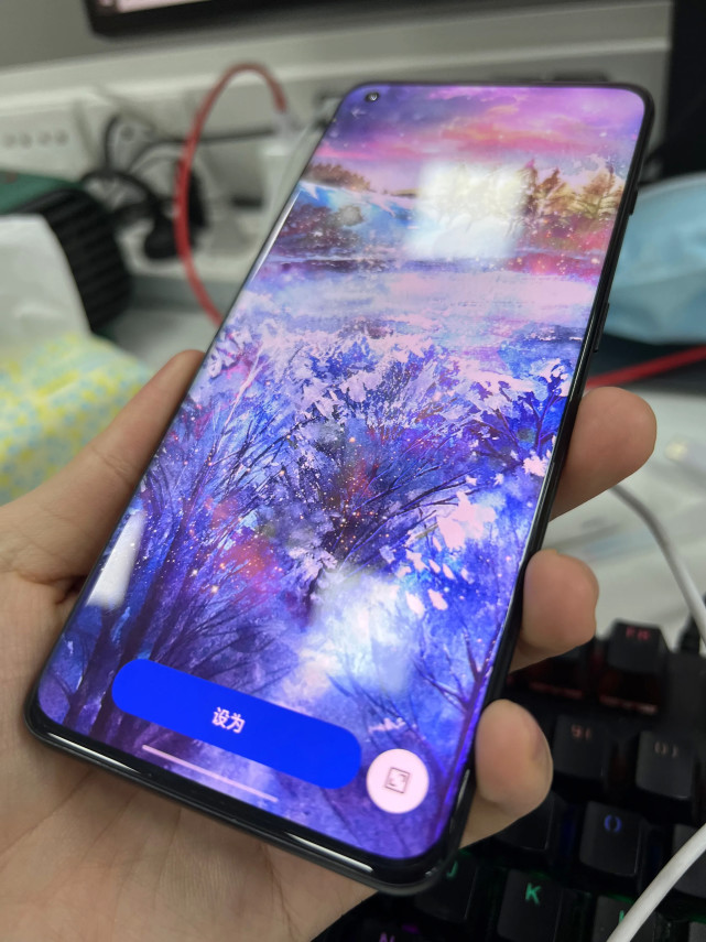 三星e4和e5屏幕差距真的很大上手一加10pro屏幕体验依旧无敌