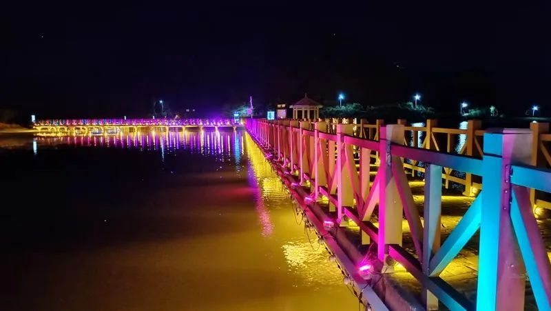 师宗一城山水一城画