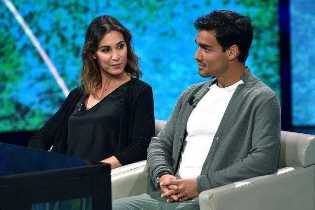 梅德维德夫的妻子达里亚从小也练过网球,弗格尼尼的妻子佩内塔是前