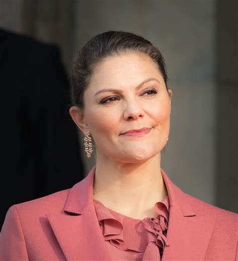 1977年出生的维多利亚公主,是瑞典的女王储,即王位法定继承人.