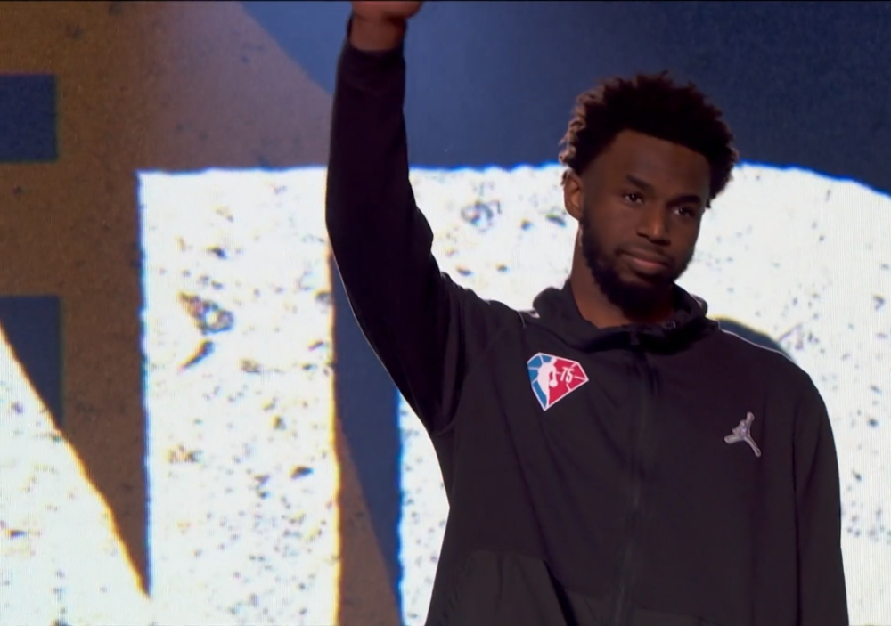 难尽,讲道理灰熊的篮下确实是重兵防守,因为无论是亚当斯还是迪尔曼