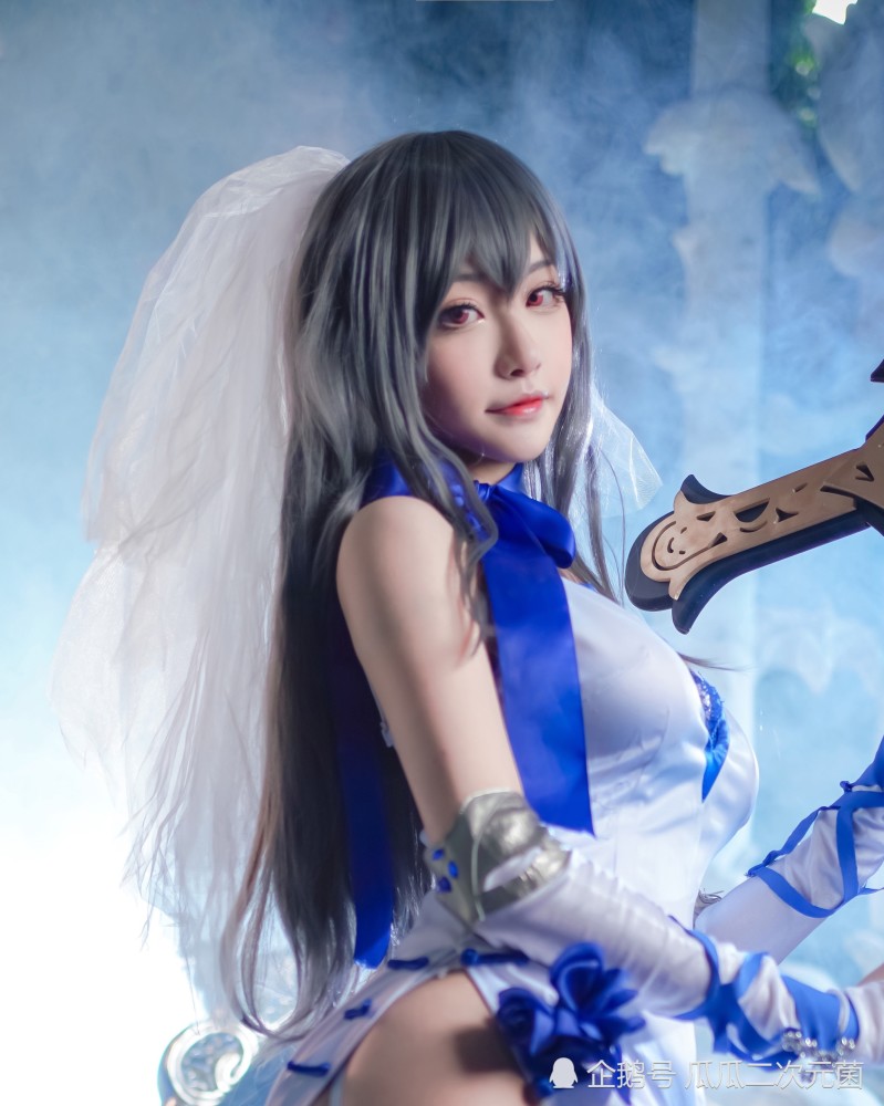 cosplay欣赏丨碧蓝航线路易九世丨指挥官你将为我指引方向而我则为你