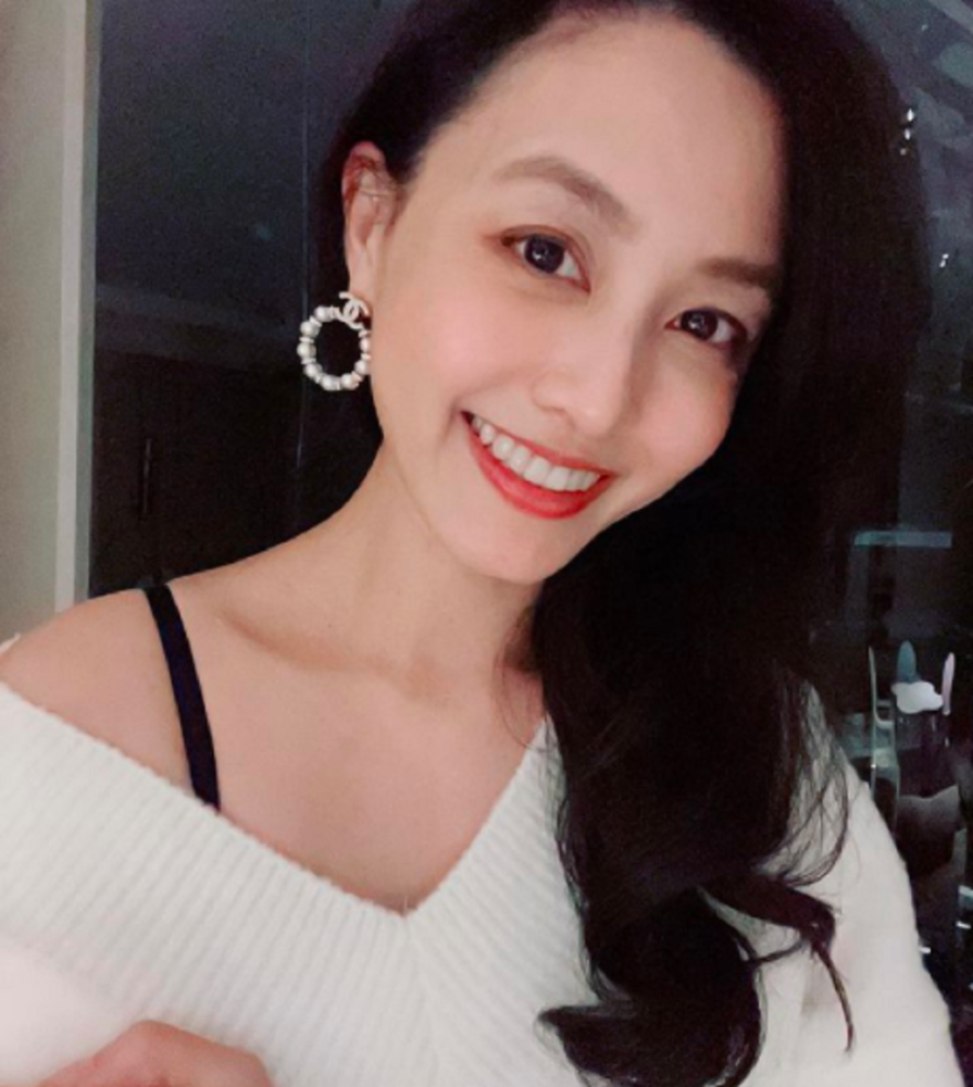 女星郭惠妮揭豪门生活忙到一周没刷牙洗脸为照顾女儿落下病根