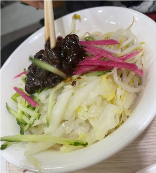 一碗老北京抻面,在南城火了10多年,为何如此受欢迎呢?